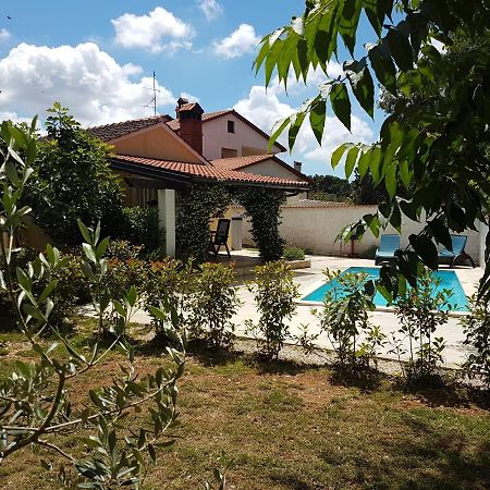 Rustic House With Private Swimming Pool Villa Pula Buitenkant foto